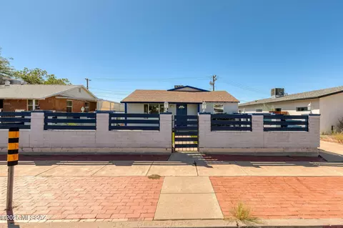 Exterior - 1304 E 13th St, Tucson, AZ 85719 photo 1 of 15