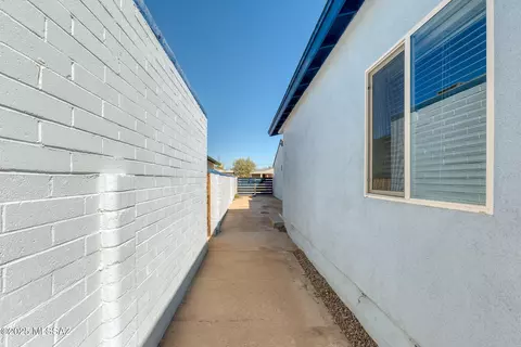Entry Way - 1304 E 13th St, Tucson, AZ 85719 photo 2 of 2