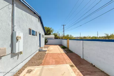 Exterior - 1304 E 13th St, Tucson, AZ 85719 photo 12 of 15