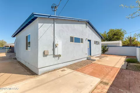 Exterior - 1304 E 13th St, Tucson, AZ 85719 photo 9 of 15