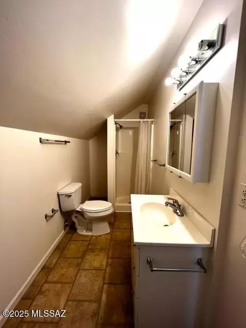 Bath - 4741-4745 E 2nd St, Tucson, AZ 85711 photo 8 of 9