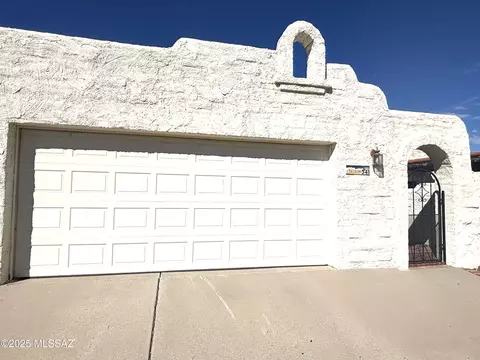 341 E Via Terrenal, Green Valley, AZ 85614