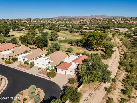 441 E Desert Golf Pl, Oro Valley, AZ 85737