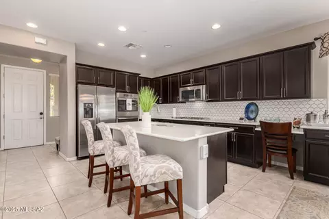 851 W Calle Ocarina, Sahuarita, AZ 85629
