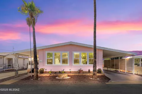 5535 W Flying W St, Tucson, AZ 85713