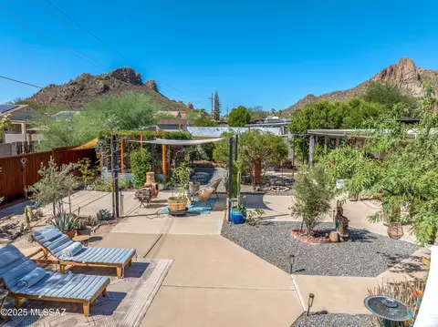 Exterior - 2981 W Holladay St, Tucson, AZ 85746 photo 10 of 10