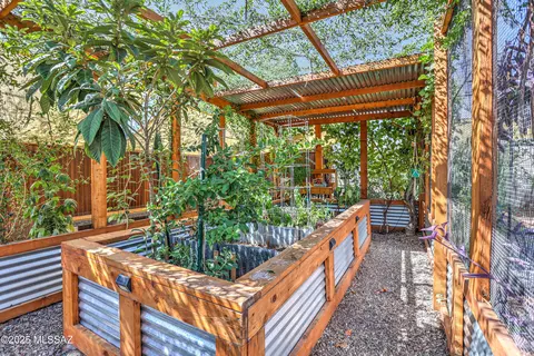Other - 2981 W Holladay St, Tucson, AZ 85746 photo 6 of 7