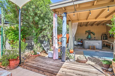 Exterior - 2981 W Holladay St, Tucson, AZ 85746 photo 2 of 10