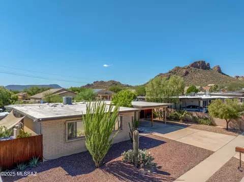 2981 W Holladay St, Tucson, AZ 85746