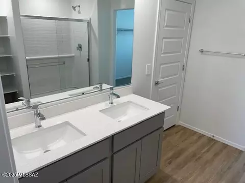 Bath - 12229 E Morris Carson Dr, Vail, AZ 85641 photo 2 of 3