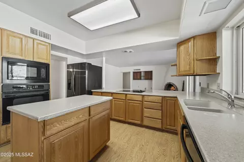 12445 E Sutter Mill St, Tucson, AZ 85749 photo 9