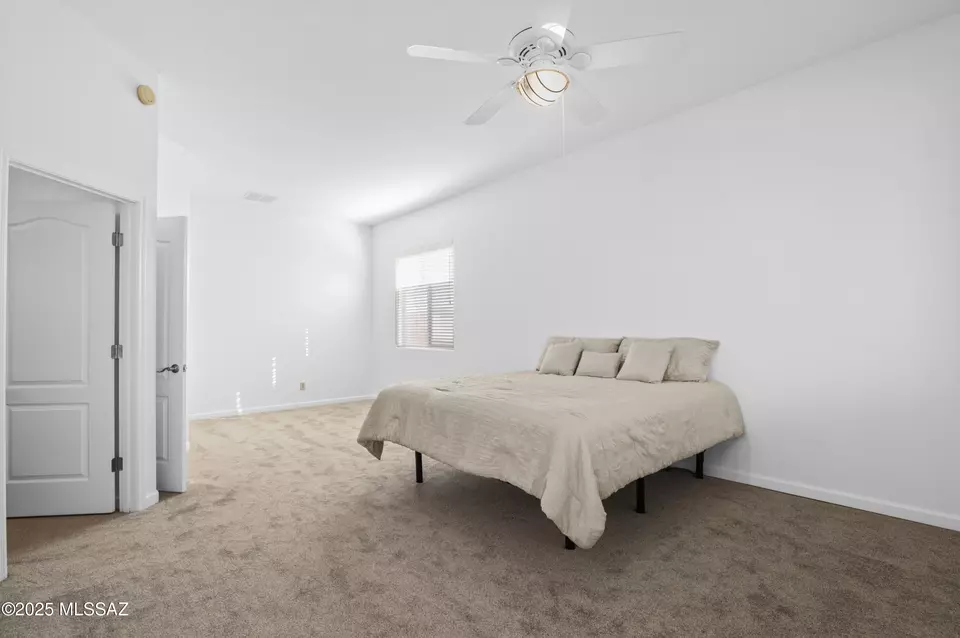 Bedroom - 6329 Camino De Cabaluna, Tucson, AZ 85704 photo 4 of 7