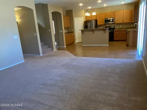 Living - 12787 E Hartshorn Pass, Vail, AZ 85641 photo 4 of 7