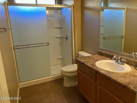Bath - 12787 E Hartshorn Pass, Vail, AZ 85641 photo 1 of 4