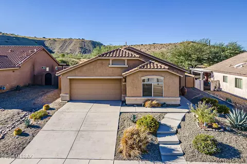 670 W Rio Teras, Green Valley, AZ 85614