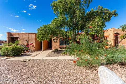 1721 W Dalehaven Cir, Tucson, AZ 85704