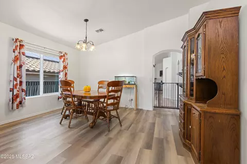Dining - 10890 S Arrowhead Spring Dr, Vail, AZ 85641 photo 3 of 3