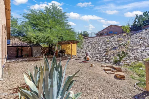Exterior - 10890 S Arrowhead Spring Dr, Vail, AZ 85641 photo 6 of 8