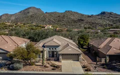 13762 N Heritage Canyon Dr, Marana, AZ 85658