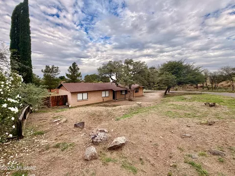 990 N Mountain View Dr, Oracle, AZ 85623