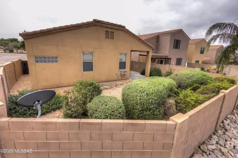 Exterior - 641 E Painted Pueblo Dr, Vail, AZ 85641 photo 8 of 9