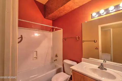 Bath - 641 E Painted Pueblo Dr, Vail, AZ 85641 photo 4 of 5