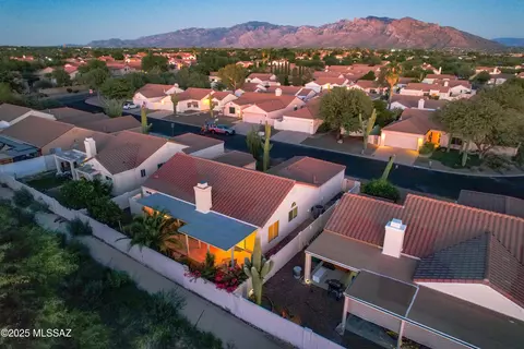 View/Area - 3673 W Thundercloud Loop, Tucson, AZ 85742 photo 2 of 8