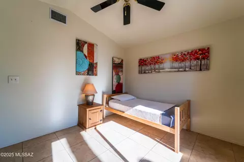 Bedroom - 3673 W Thundercloud Loop, Tucson, AZ 85742 photo 1 of 3