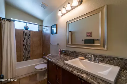 Bath - 3673 W Thundercloud Loop, Tucson, AZ 85742 photo 1 of 3