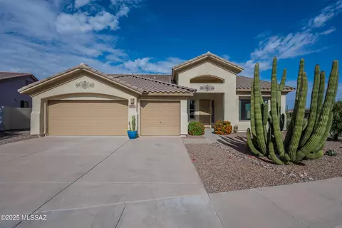 8845 N Silver Moon Way, Tucson, AZ 85743