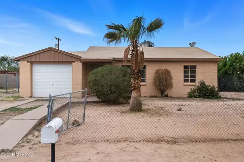 1934 S Holly Stra, Tucson, AZ 85713