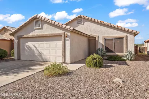 2228 W Silverbell Tree Dr, Tucson, AZ 85745