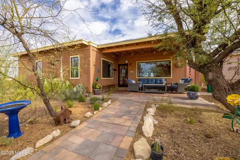 9411 W Sky Blue Dr, Tucson, AZ 85735