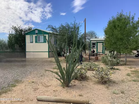 150 E Saddle Dr, Willcox, AZ 85643