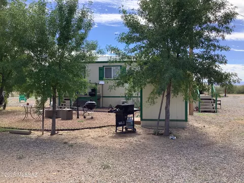 Exterior - 150 E Saddle Dr, Willcox, AZ 85643 photo 4 of 14