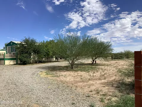 Exterior - 150 E Saddle Dr, Willcox, AZ 85643 photo 2 of 14