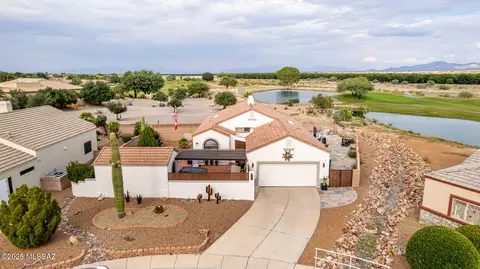 3437 S Waterfall Dr, Green Valley, AZ 85614
