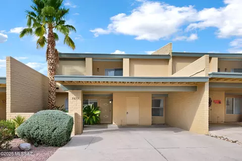 7823 E Rosewood St, Tucson, AZ 85710