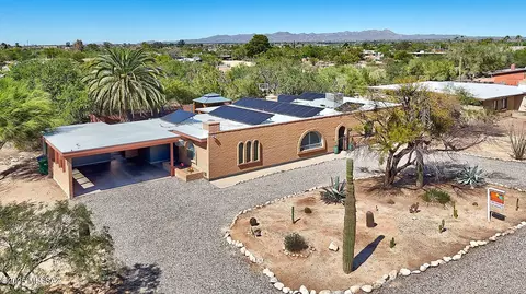 7335 N Casablanca Dr, Tucson, AZ 85704