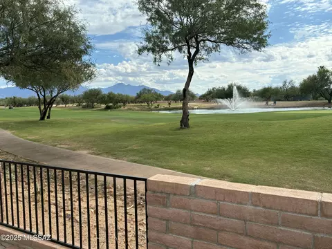 2232 E Desert Squirrel Ct, Green Valley, AZ 85614