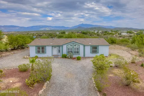 11805 S Morning Mist Pl, Vail, AZ 85641