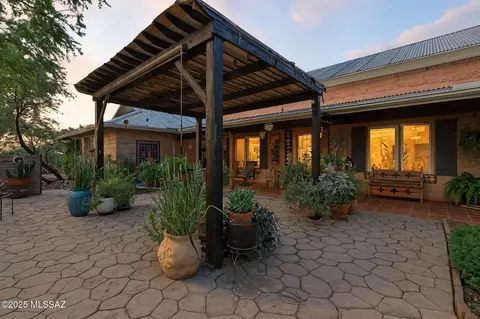 34 Doyles Ct, Rio Rico, AZ 85648