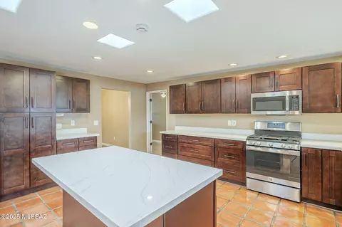 Kitchen - 8981 E 3rd St, Tucson, AZ 85710 photo 8 of 8