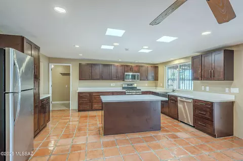 Kitchen - 8981 E 3rd St, Tucson, AZ 85710 photo 1 of 8