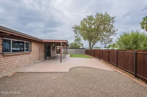 Exterior - 8981 E 3rd St, Tucson, AZ 85710 photo 4 of 7