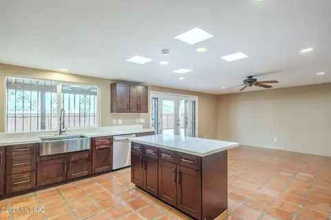 Kitchen - 8981 E 3rd St, Tucson, AZ 85710 photo 3 of 8