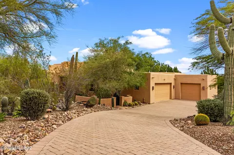 1504 N Desert Trumpet Ct, Tucson, AZ 85745
