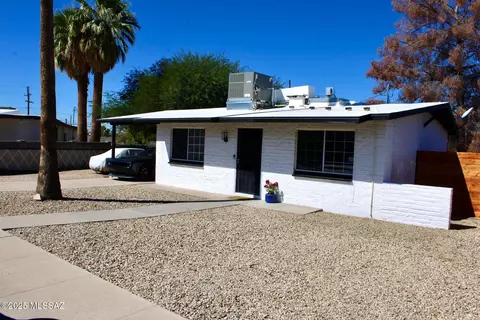 730 S Tudor Pl, Tucson, AZ 85710