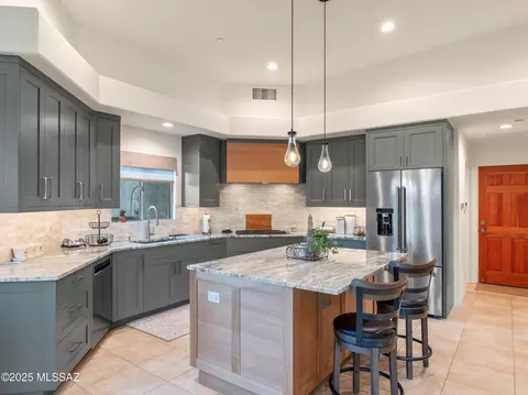 Kitchen - 14581 E Circle L Ranch Pl, Vail, AZ 85641 photo 5 of 5