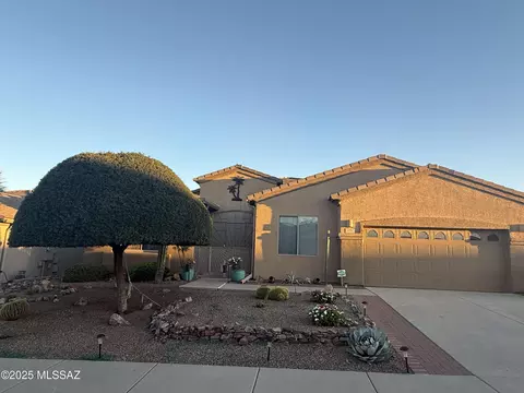 506 N Michelangelo Dr, Green Valley, AZ 85614